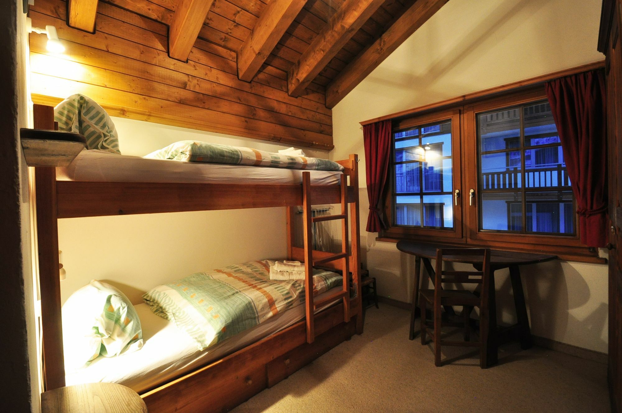 Haus Tiefbach - Apartment Cervino Zermatt Exteriér fotografie